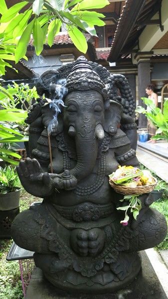 Lord Ganesh Sculpture (Per Piece)